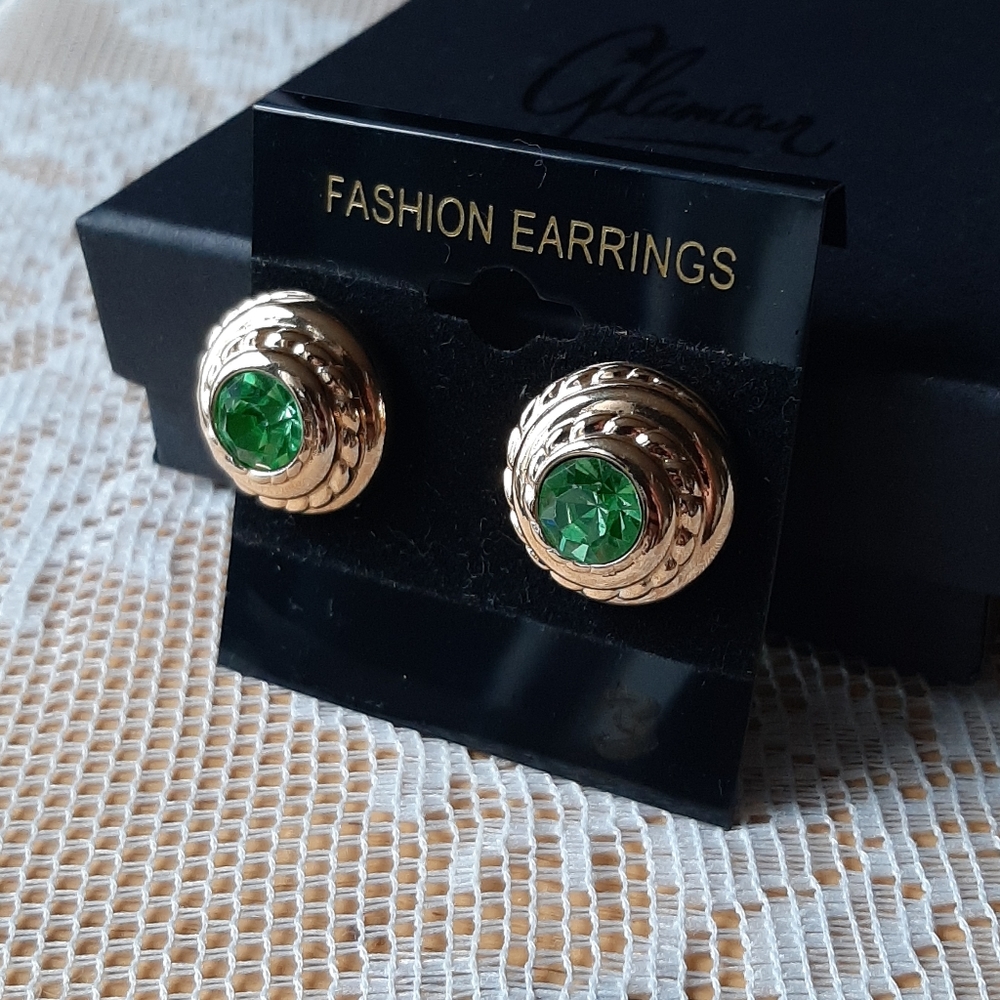 Vintage Emerald Gemstone Earrings